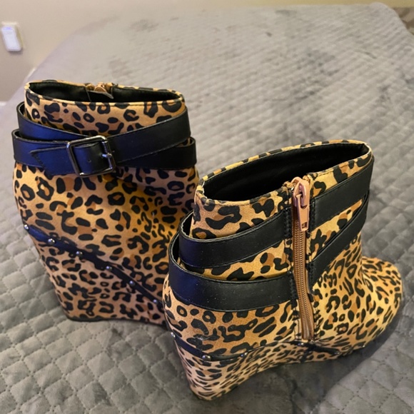 #ShoeCraze - Picture 2 of 2